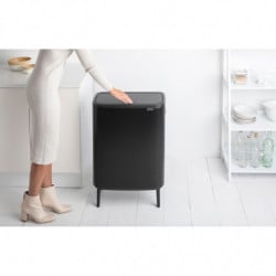 Кош за смет Brabantia Bo Touch Hi 1001260, 60 л, Повдигнат, Плавно и безшумно отваряне, Черен мат