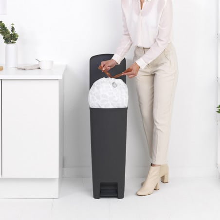 Кош за смет с педал Brabantia StepUp 1005557, 40 л, Екологични материали, Голям отвор, Тъмносив