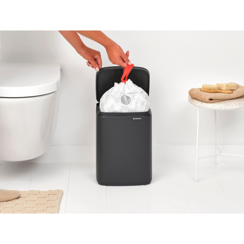 Кош за смет Brabantia Bo Small 1008868, 7л, Плавно и безшумно отваряне, Тъмносив