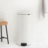 Кош за смет с педал Brabantia NewIcon 649049, 30 л, Леко затваряне, Противоплъзгаща основа, Бял