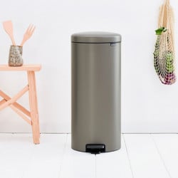 Кош за боклук с педал Brabantia NewIcon 649057, 30 л, Леко затваряне, Противоплъзгаща основа, Сив