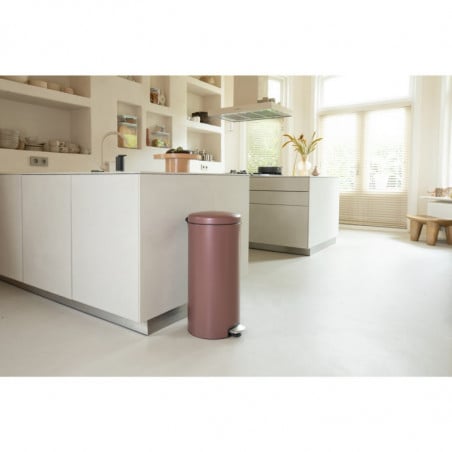 Кош за боклук с педал Brabantia NewIcon 1008853, 30 л, Леко затваряне, Противоплъзгаща основа, Сатенено покритие, Кафяв