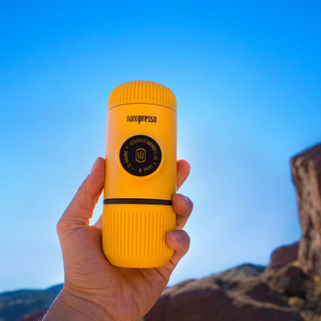 Преносима еспресо машина Wacaco Nanopresso Yellow Patrol, 18bar, 80 мл, За мляно кафе, Без необходимост от зареждане и батерии, Жълт