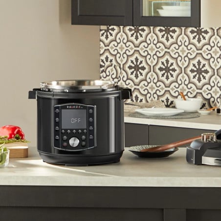 Мултикукър Instant Pot PRO 8 113005701, 1400W, 7.6 л, 28 програми, 11 Системи за безопасност, Черен