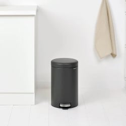 Кош за боклук с педал Brabantia NewIcon 649741, 12 л, Плавно затваряне, Противоплъзгаща основа, Минерално покритие, Тъмносив